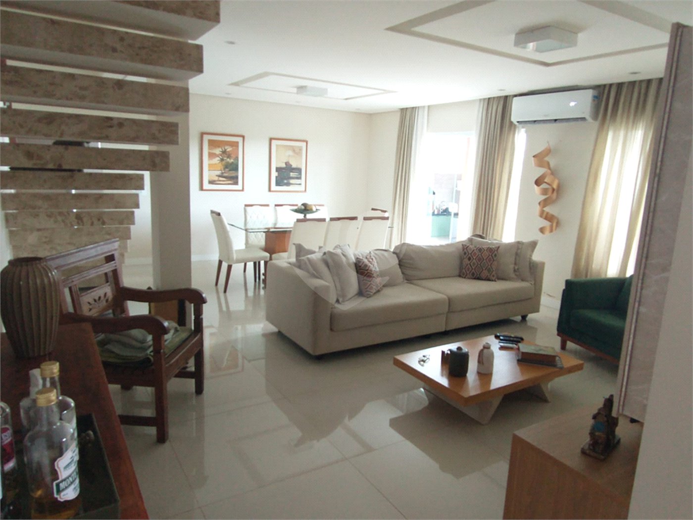 Casa à venda com 3 suítes no condomínio Residencial Central Parque, Salto - SP