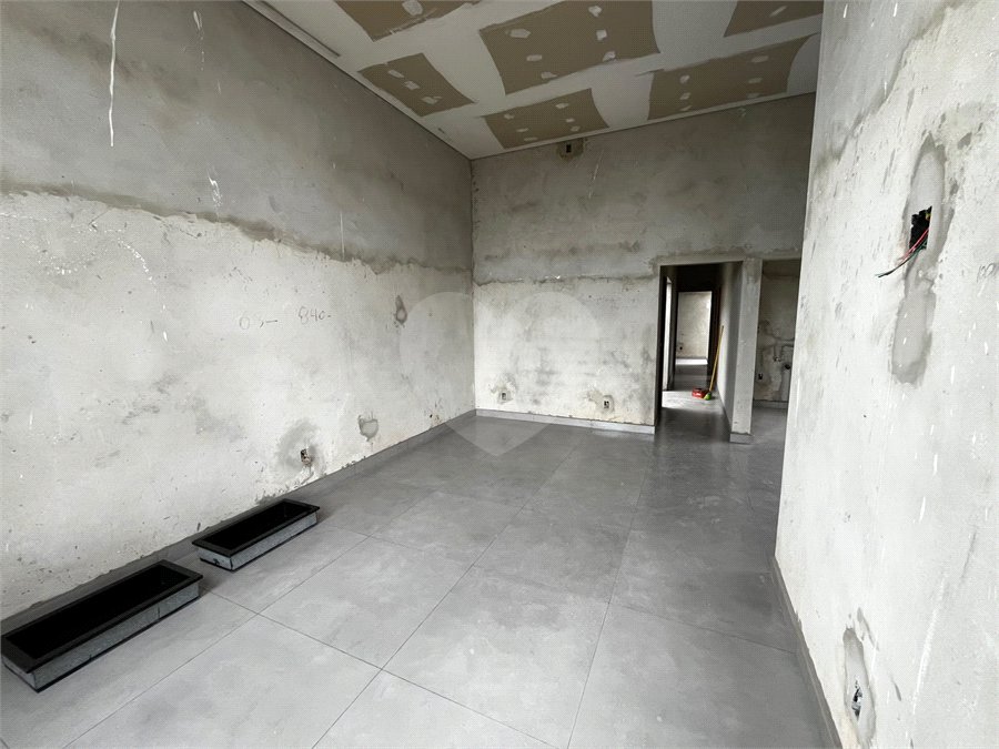 Casa à venda com 3 quartos, sendo 1 suíte, no condomínio Residencial Tivolli, Itapetininga - SP