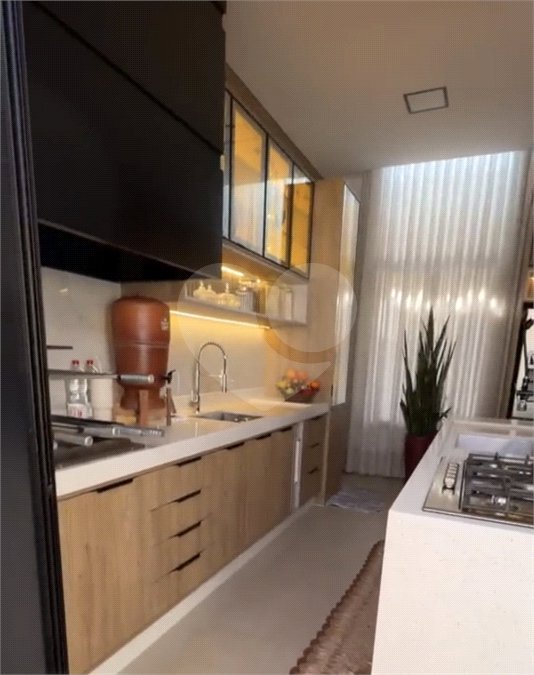 Casa à venda ou para alugar com 3 suítes no condomínio London Park, Indaiatuba - SP