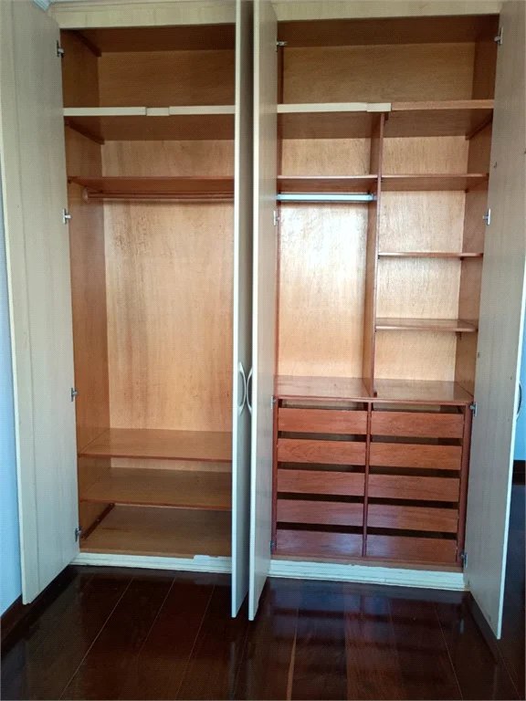 Apartamento à venda ou para alugar com 4 quartos, sendo 1 suíte, em Vila Andrade, São Paulo, SP