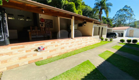 Chácara à venda com 3 quartos, sendo 1 suíte,  em Rio Acima, Mairiporã, SP
