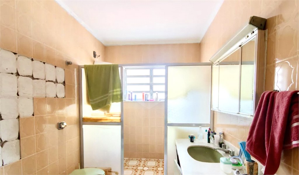 Sobrado à venda com 5 quartos, sendo 1 suíte, em Vila Monumento, São Paulo, SP