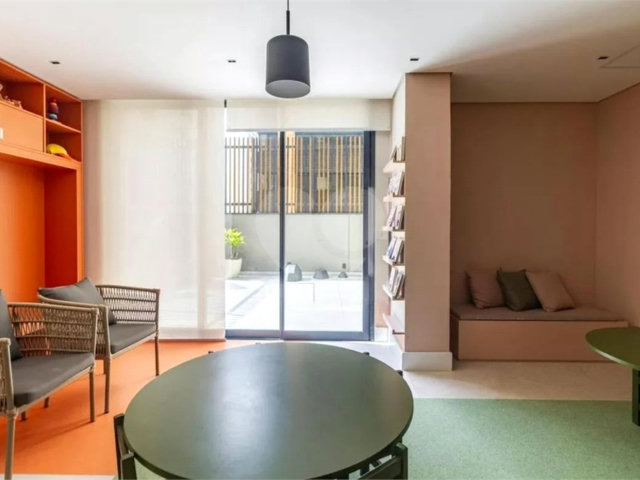 Apartamento à venda com 3 quartos, sendo 1 suíte,  em Jardim Paulista, São Paulo, SP