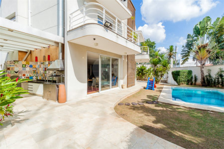Casa à venda com 4 suítes em Alto da Lapa, São Paulo, SP
