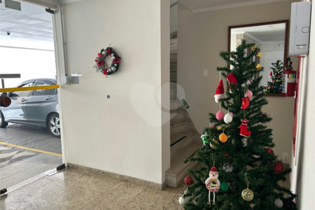Onde o sossego encontra a praticidade: Seu novo refúgio no Planalto Paulista!Andar alto,vista privilegiada, 2 dormitorios,1 sala,cozinha e banheiro,SEM VAGA.