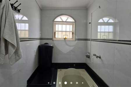 Casa à venda com 4 quartos, sendo 3 suítes,  em Vila Rosália, Guarulhos, SP