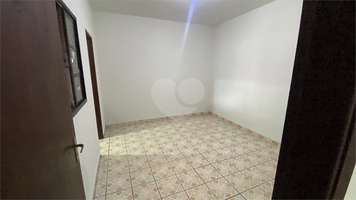 Casa para alugar com 2 quartos, sendo 1 suíte,  em Vila Carolina, Itapetininga, SP