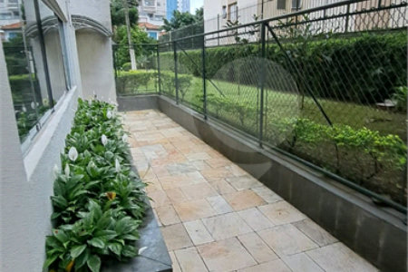 Apartamento à venda com 3 quartos, sendo 1 suíte, em Vila Mariana, São Paulo, SP