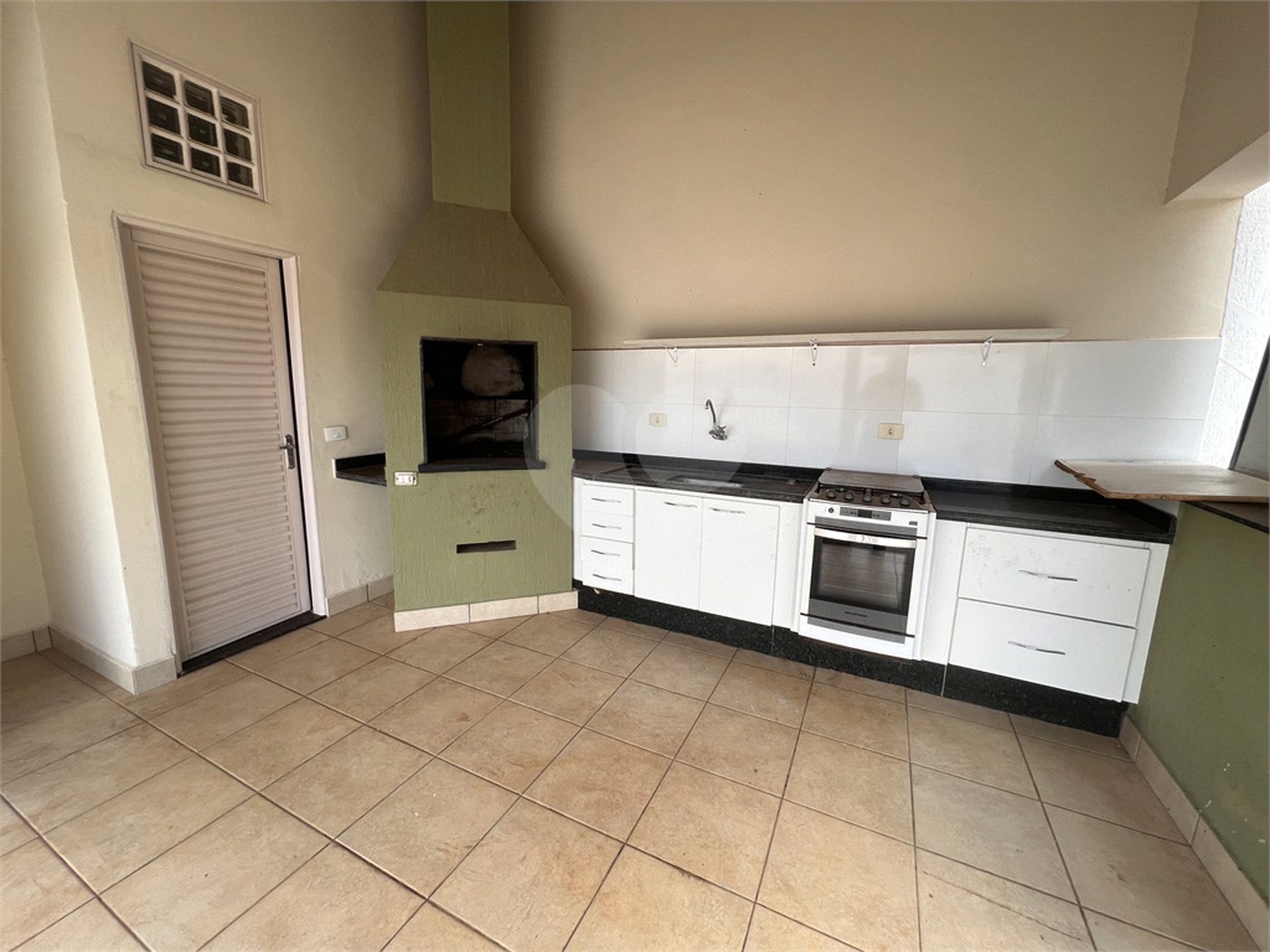 Casa à venda com 3 quartos, sendo 1 suíte,  em Jardim Primaveril, Três Lagoas, MS
