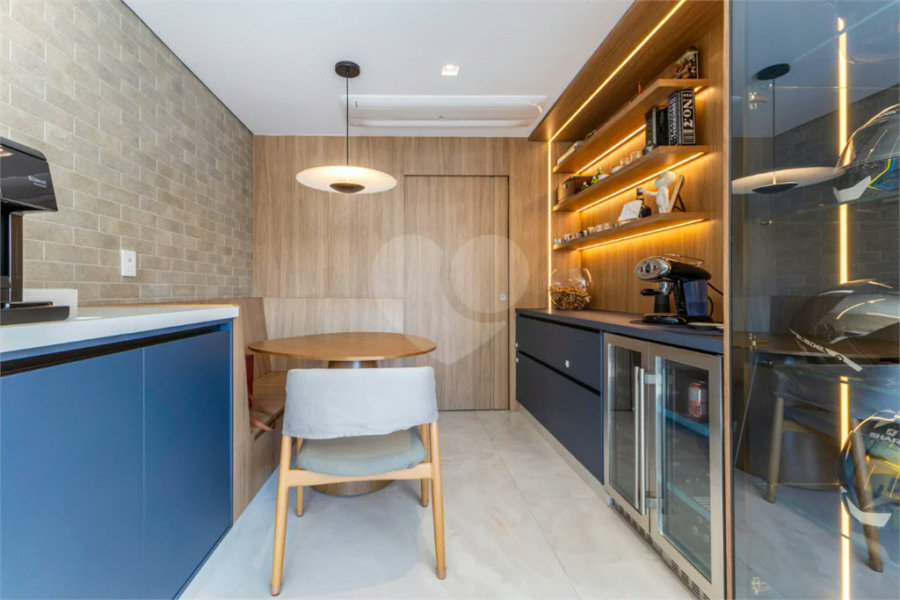 Apartamento para venda em Moema com 3 quartos, sendo 3 suítes , 170m²