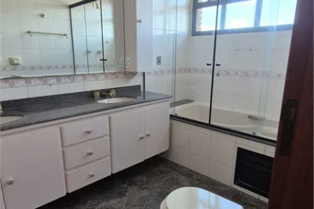 Apartamento à venda ou para alugar com 3 quartos, sendo 2 suítes, em Vila Romana, São Paulo, SP