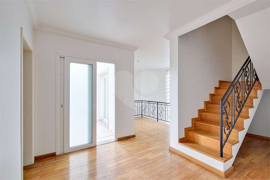 Casa à venda com 4 suítes no condomínio Solar Andaluz, São Paulo - SP