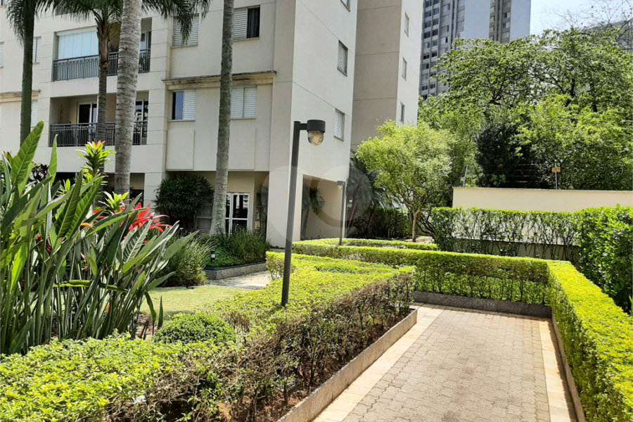 Apartamento à venda ou para alugar com 3 quartos, sendo 1 suíte, em Morumbi, São Paulo, SP