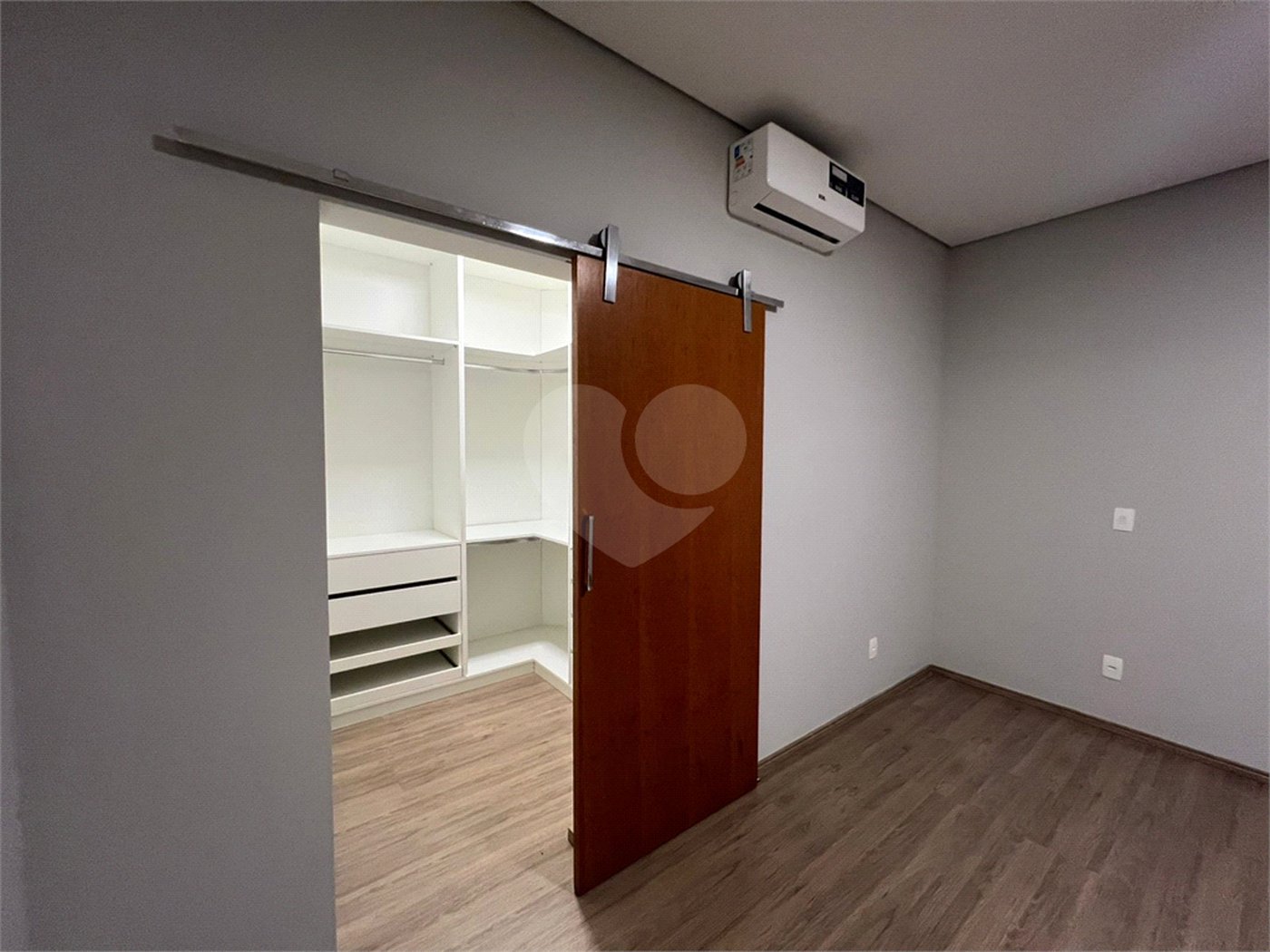 Casa à venda com 3 suítes no condomínio Alphaville Nova Esplanada, Votorantim - SP