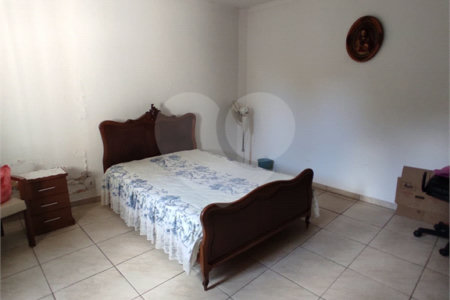 Sobrado à venda com 3 quartos em Chora Menino, São Paulo, SP