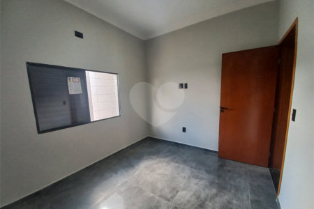 Casa à venda com 3 quartos, sendo 1 suíte, no condomínio Horto Florestal Villagio, Sorocaba - SP