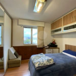 Apartamento de 03 Dormitórios com uma Vaga.