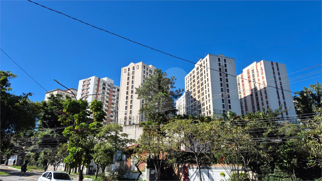 Apartamento à venda com 3 quartos, sendo 1 suíte,  em Jardim Marajoara, São Paulo, SP