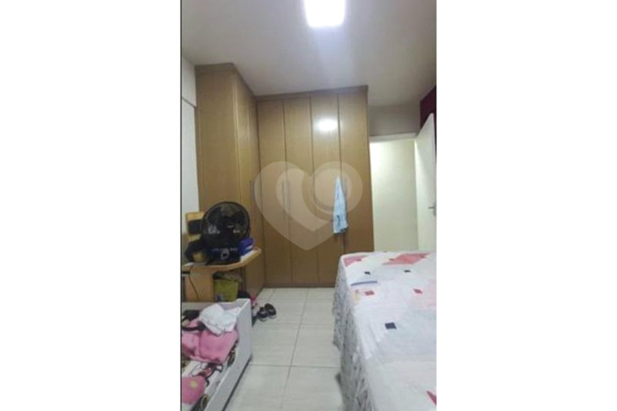 2 quartos e vaga de garagem