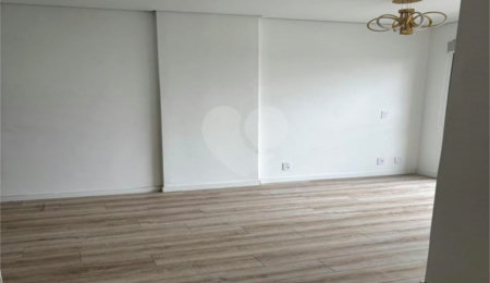 Apartamento à venda com 2 quartos, sendo 1 suíte, em Vila Dom Pedro I, São Paulo, SP