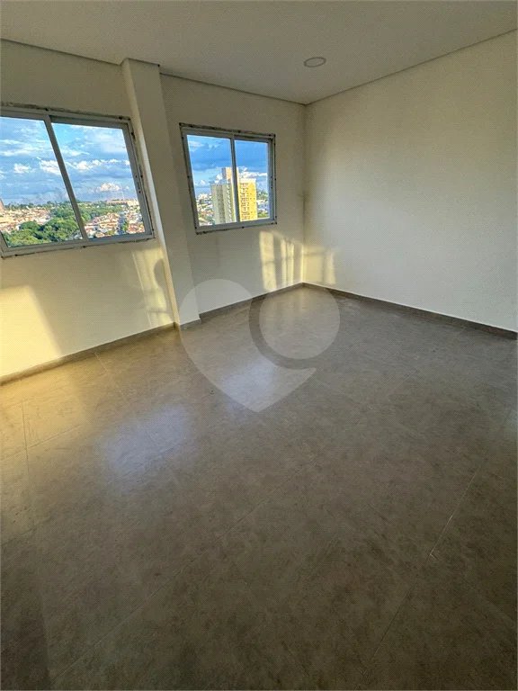 Vende-se apartamento no Edifício Residencial Flor do Ipê