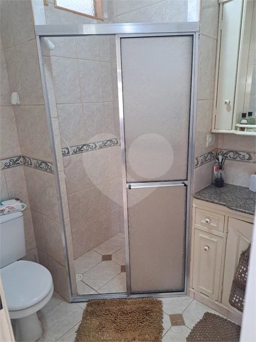 Casa Ampla com 5 Dormitórios, Piscina e Lazer Completo em Terreno de 1.260 m²