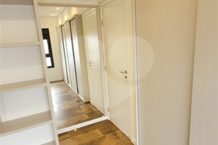 Apartamento de 2 quartos mobiliado à venda no Paraíso