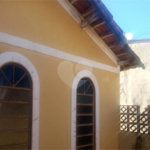 Casa Térrea com 3 dormitórios.
