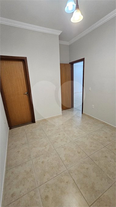 Casa Locação e Venda Condomínio Portal de Itaici 04 Dormitórios 02 suítes
