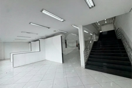 PRÉDIO COMERCIAL DE 944 M² PARA LOCAÇÃO | LOCALIZAÇÃO ESTRATÉGICA, GRANDE VISIBILIDADE E EXCELENTE POTENCIAL COMERCIAL