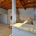 Casa à venda com 3 dormitórios, sendo 1 suite e ampla área de lazer no Jardim Brasil