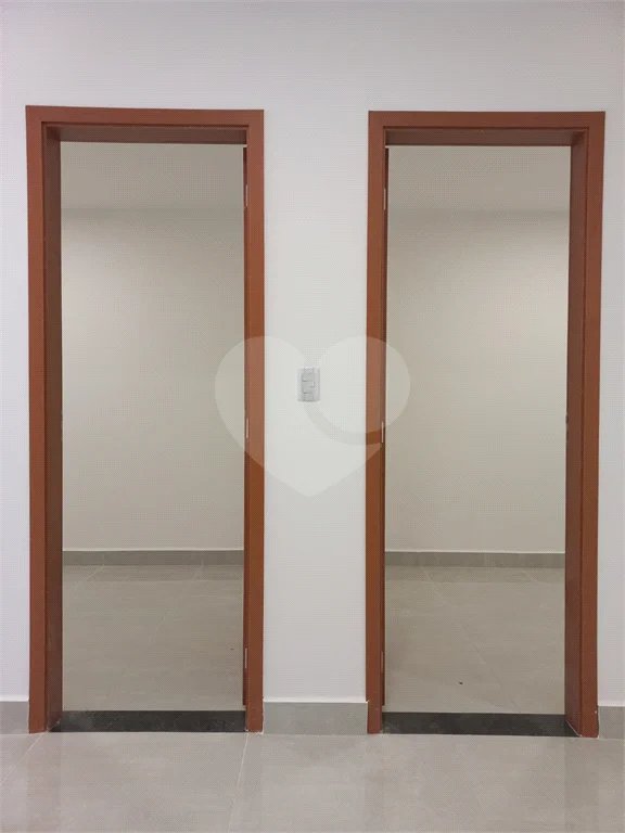Excelente apartamento à venda, 2 quartos, ao lado do metrô Guilhermina-Esperança