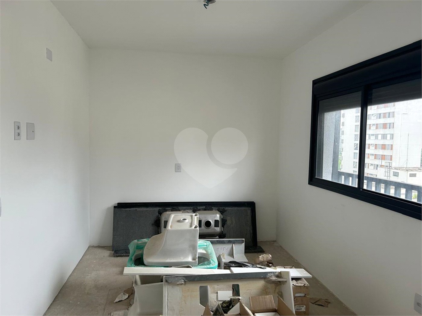Apartamento à venda com 2 suítes em Cerqueira César, São Paulo, SP