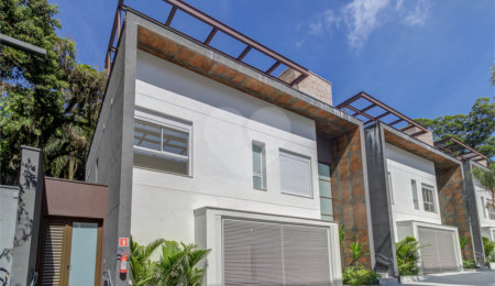 Casa à venda ou para alugar com 3 suítes no condomínio Jardim Flora, São Paulo - SP