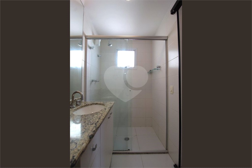 Apartamento à venda com 3 quartos, sendo 1 suíte,  em Vila Olímpia, São Paulo, SP