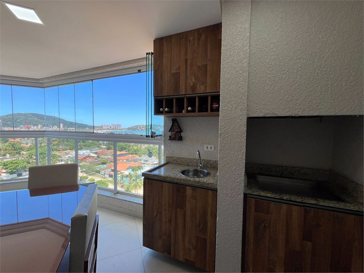 Apartamento Residencial à venda, Jardim Virginia, Guarujá - AP0995.