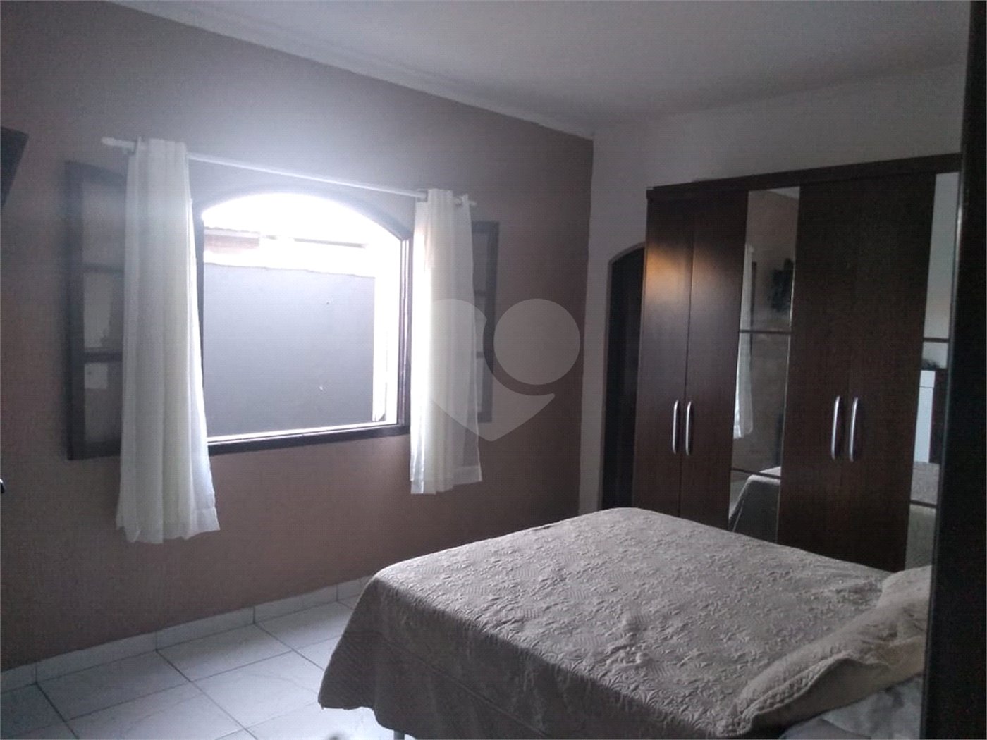 Casa Térrea à venda com 3 suítes em Jardim São Pedro, Mogi das Cruzes, SP