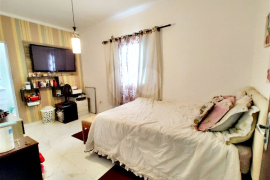 Sobrado à venda com 3 quartos, sendo 1 suíte, em Conjunto Residencial Vista Verde, São Paulo, SP