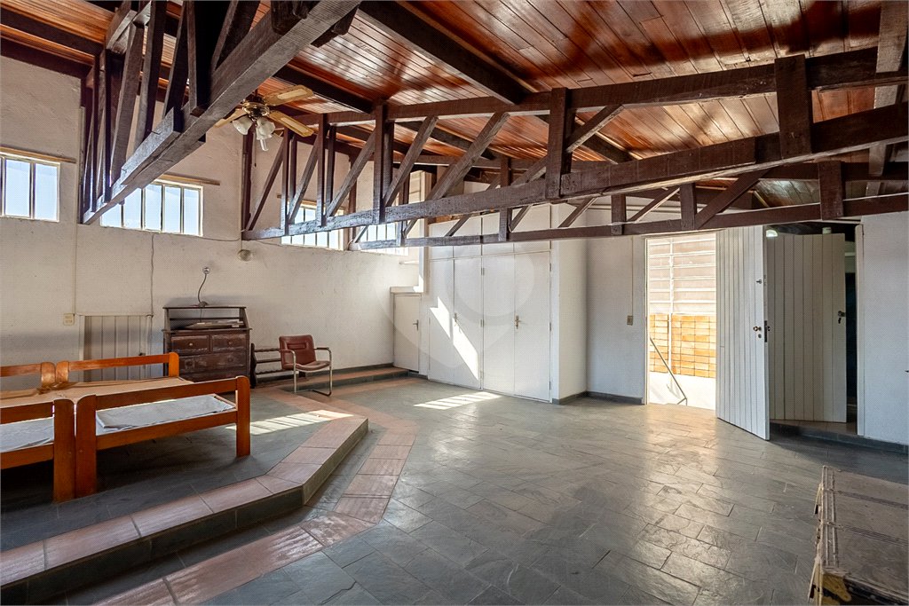 Casa à venda com 4 suítes em Jardim Londrina, São Paulo, SP