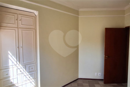 Apartamento à venda com 3 quartos, sendo 1 suíte,  no Centro, Ribeirão Preto, SP
