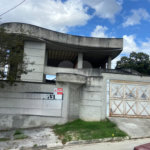 Sobrado à venda com 6 quartos, sendo 2 suítes, em Vila Áurea, Poá, SP