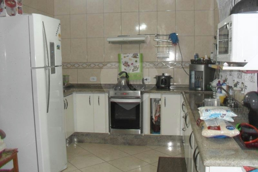 Sobrado à venda com 3 quartos, sendo 1 suíte, em Artur Alvim, São Paulo, SP