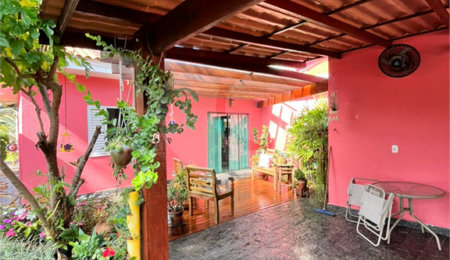 Casa à venda com 3 quartos, sendo 1 suíte,  no condomínio Portal do Sabiá, Araçoiaba da Serra - SP