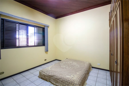 Sobrado à venda com 5 quartos, sendo 3 suítes, no Centro, São Roque, SP