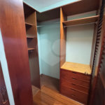 Casa à venda com 3 quartos, sendo 1 suíte,  no condomínio Edifício Crescencia Carolo Balbo, Ribeirão Preto - SP