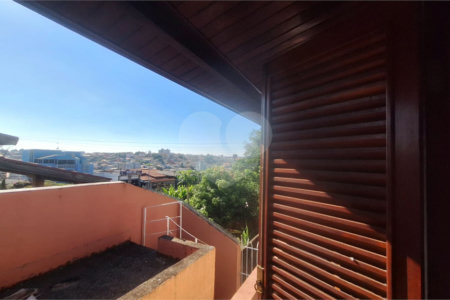 Casa à venda com 3 quartos, sendo 1 suíte, em Jardim Itanguá, Sorocaba, SP
