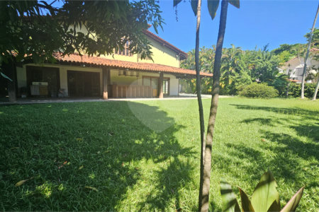 Casa em condomínio à venda com 5 quartos, sendo 3 suítes, em Barra da Tijuca, Rio de Janeiro, RJ