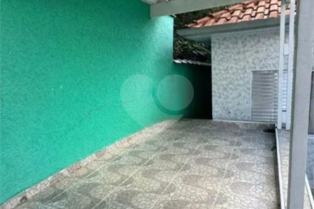 Casa à venda com 4 quartos em Parque Maria Domitila, São Paulo, SP