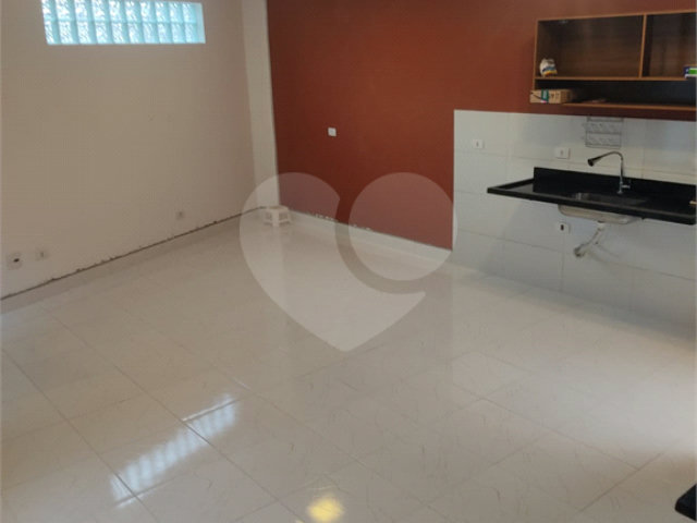 Casa à venda com 2 suítes no condomínio Ebe, São Paulo - SP