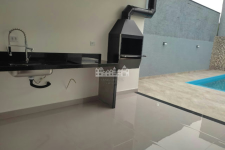 Casa térrea à venda com 3 quartos, sendo 1 suíte, em Loteamento Parque Residencial Serras de Atibaia II, Atibaia - SP